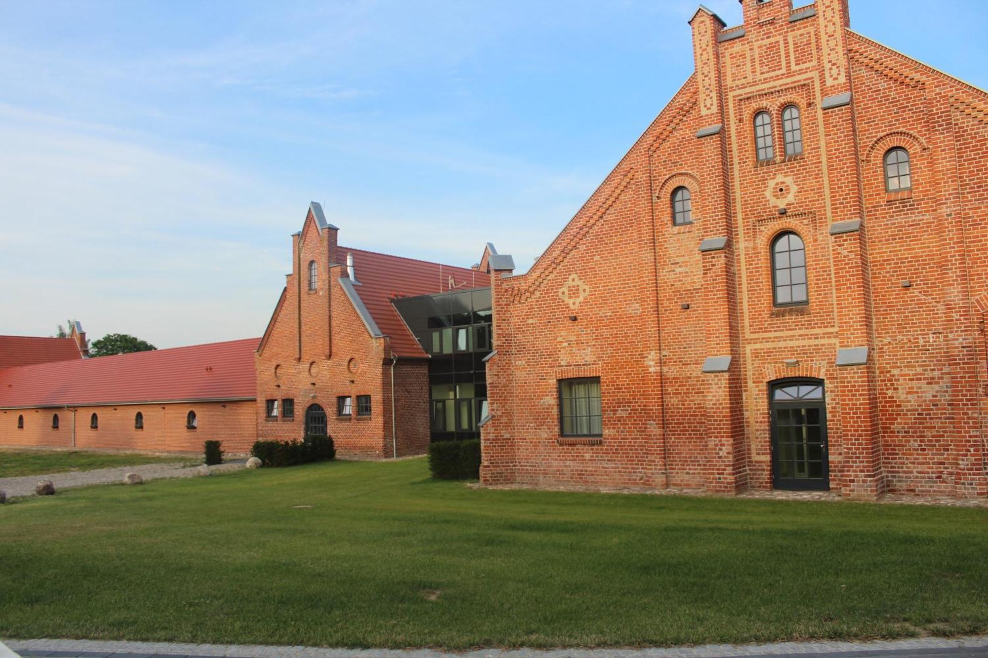 Farmer Hotel Basedow Basedow  Kültér fotó